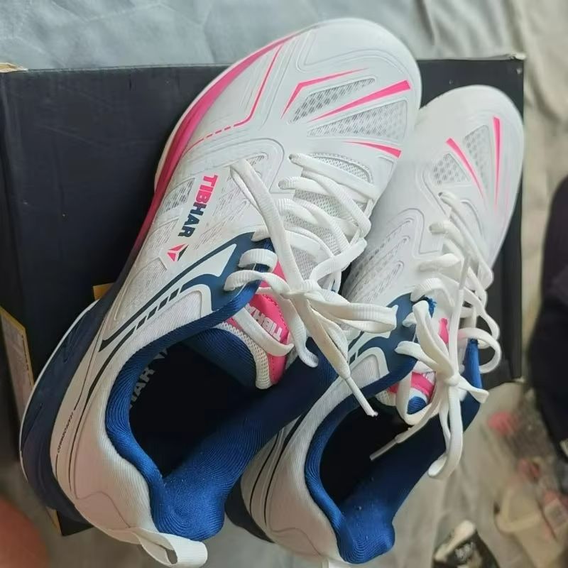 Scarpe da Tennis di Marca di L - Table Tennis Court recensione e prezzo