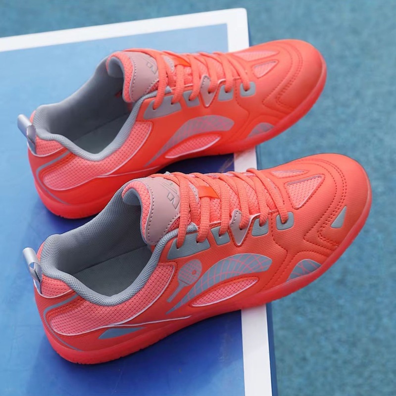 Nuove Scarpe da Tennis da Tavo - Table Tennis Court recensione e prezzo
